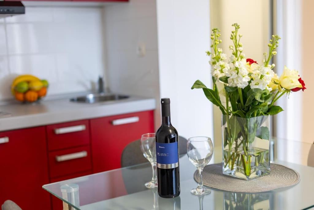 Bella Vista - Cozy Apartments With Easy Check-In And Free Parking Split Buitenkant foto