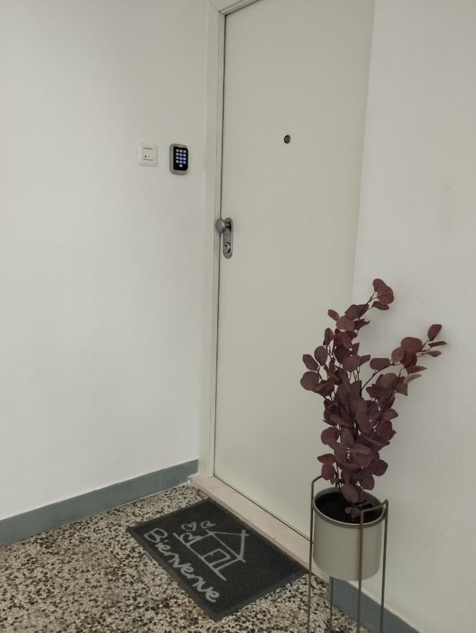 Bella Vista - Cozy Apartments With Easy Check-In And Free Parking Split Buitenkant foto