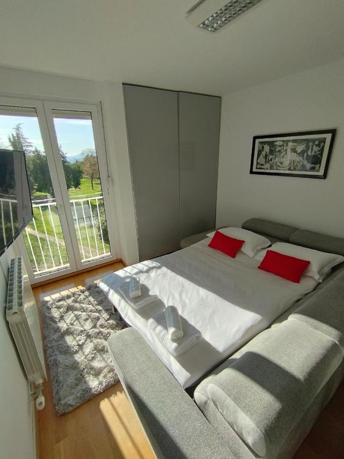 Bella Vista - Cozy Apartments With Easy Check-In And Free Parking Split Buitenkant foto
