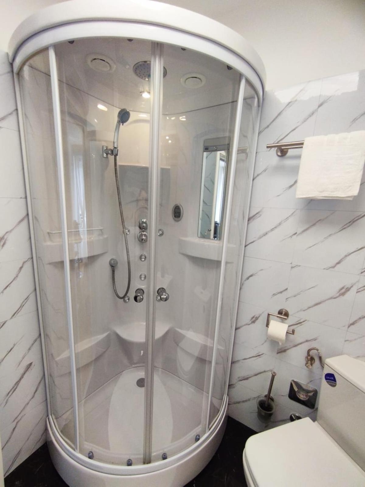 Bella Vista - Cozy Apartments With Easy Check-In And Free Parking Split Buitenkant foto