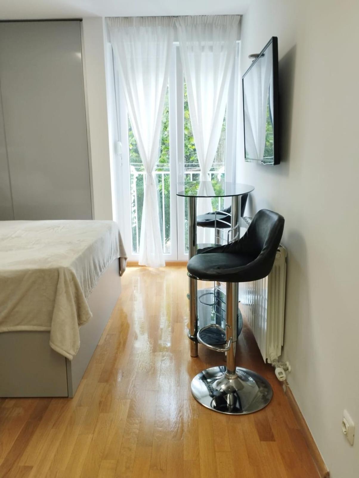 Bella Vista - Cozy Apartments With Easy Check-In And Free Parking Split Buitenkant foto