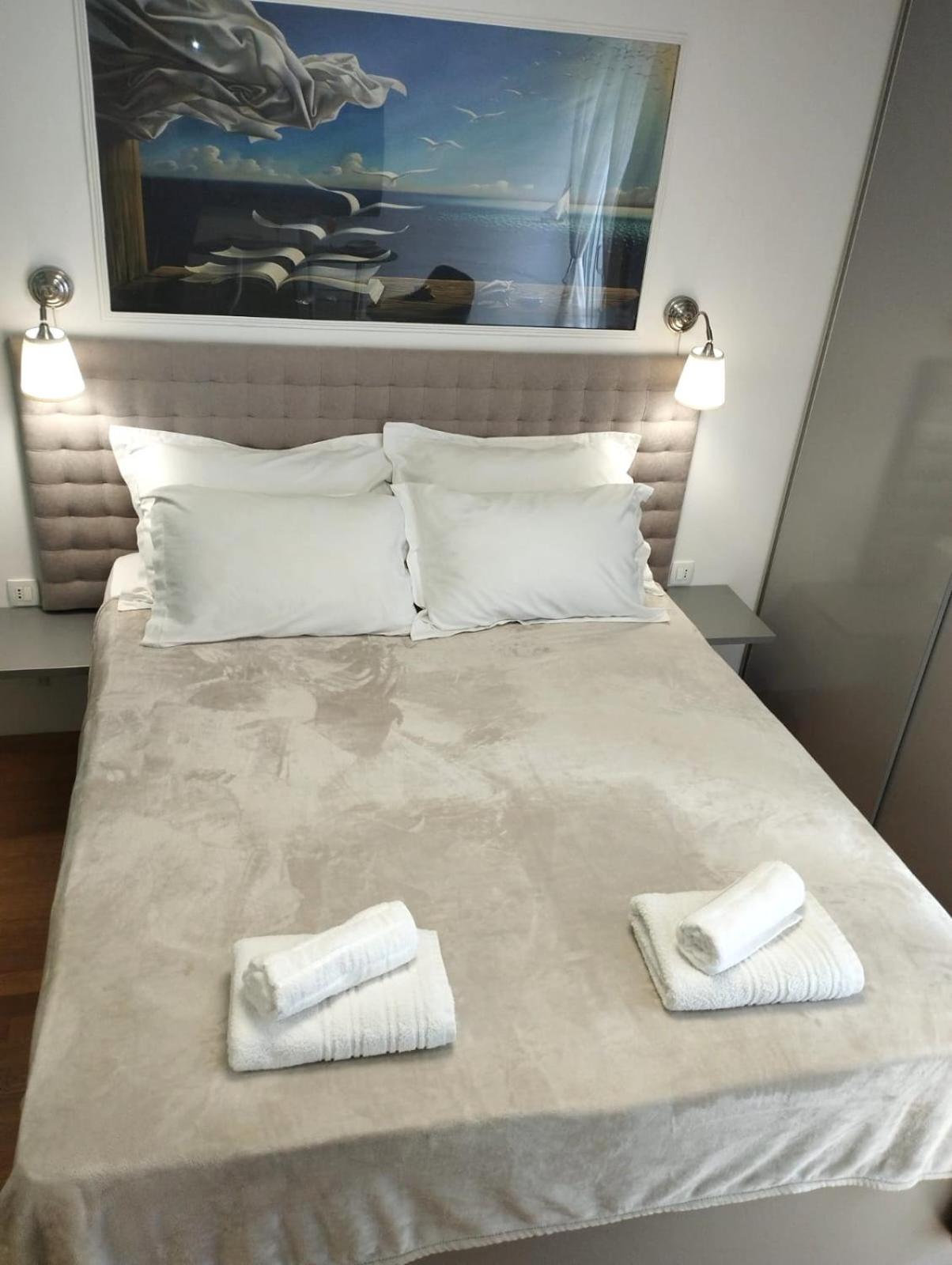 Bella Vista - Cozy Apartments With Easy Check-In And Free Parking Split Buitenkant foto